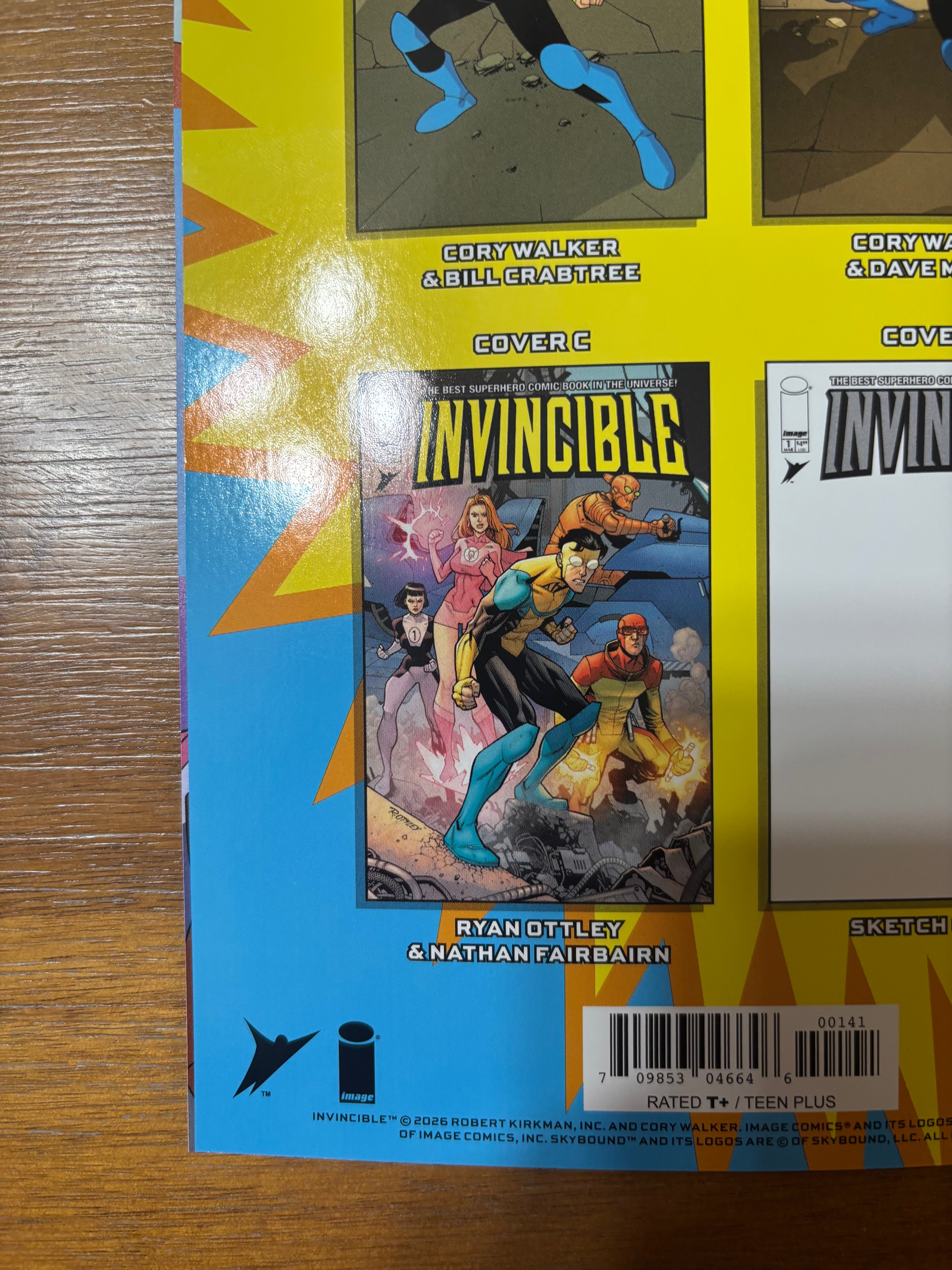 INVINCIBLE #1 VIRGIN FOIL SIGNED BY RYAN OTTLEY MEGACON EXCLUSIVE