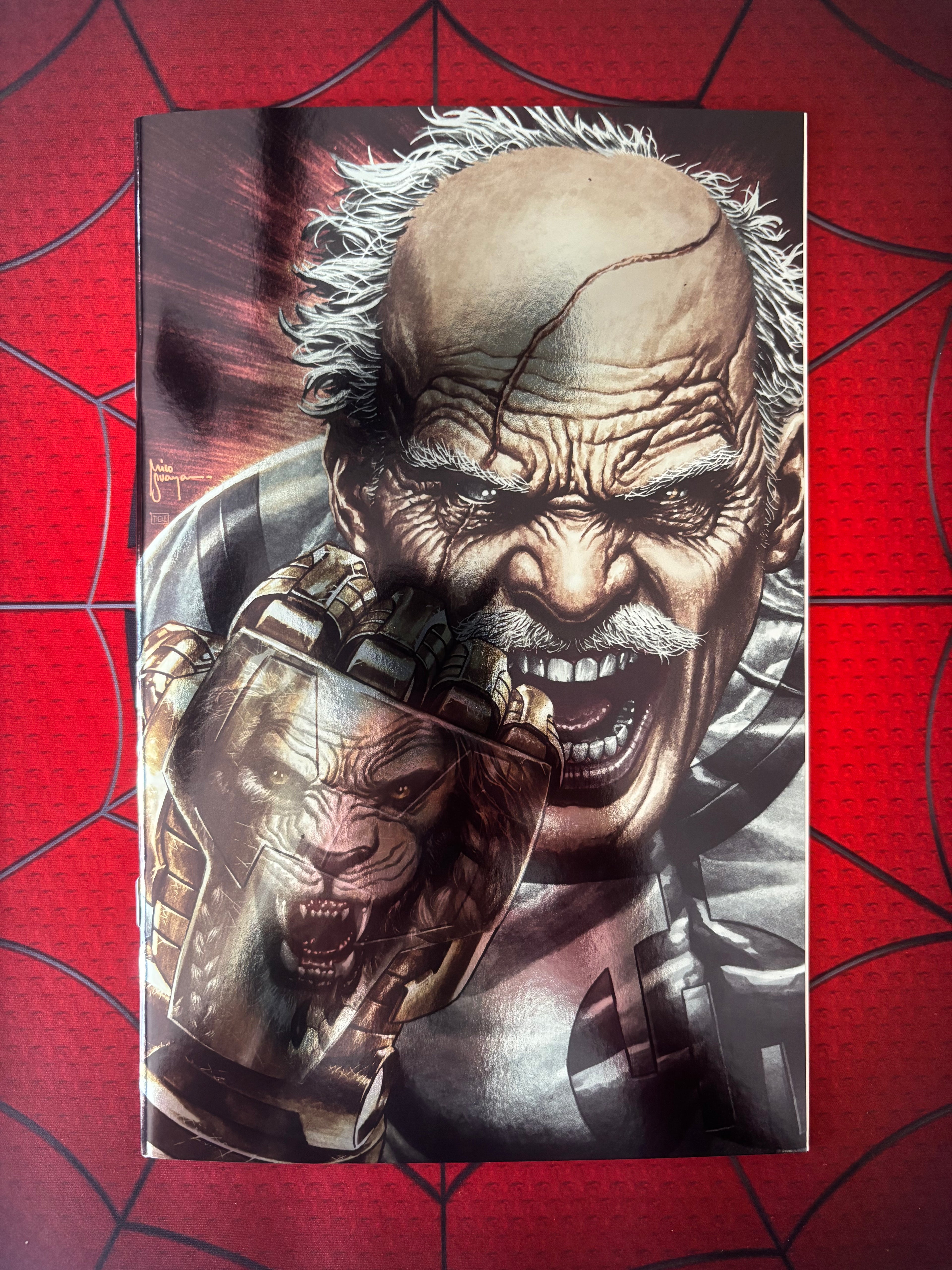 Invincible Universe: Battle Beast #7 • Mico Suayan MegaCon Exclusive • Virgin Foil Edition