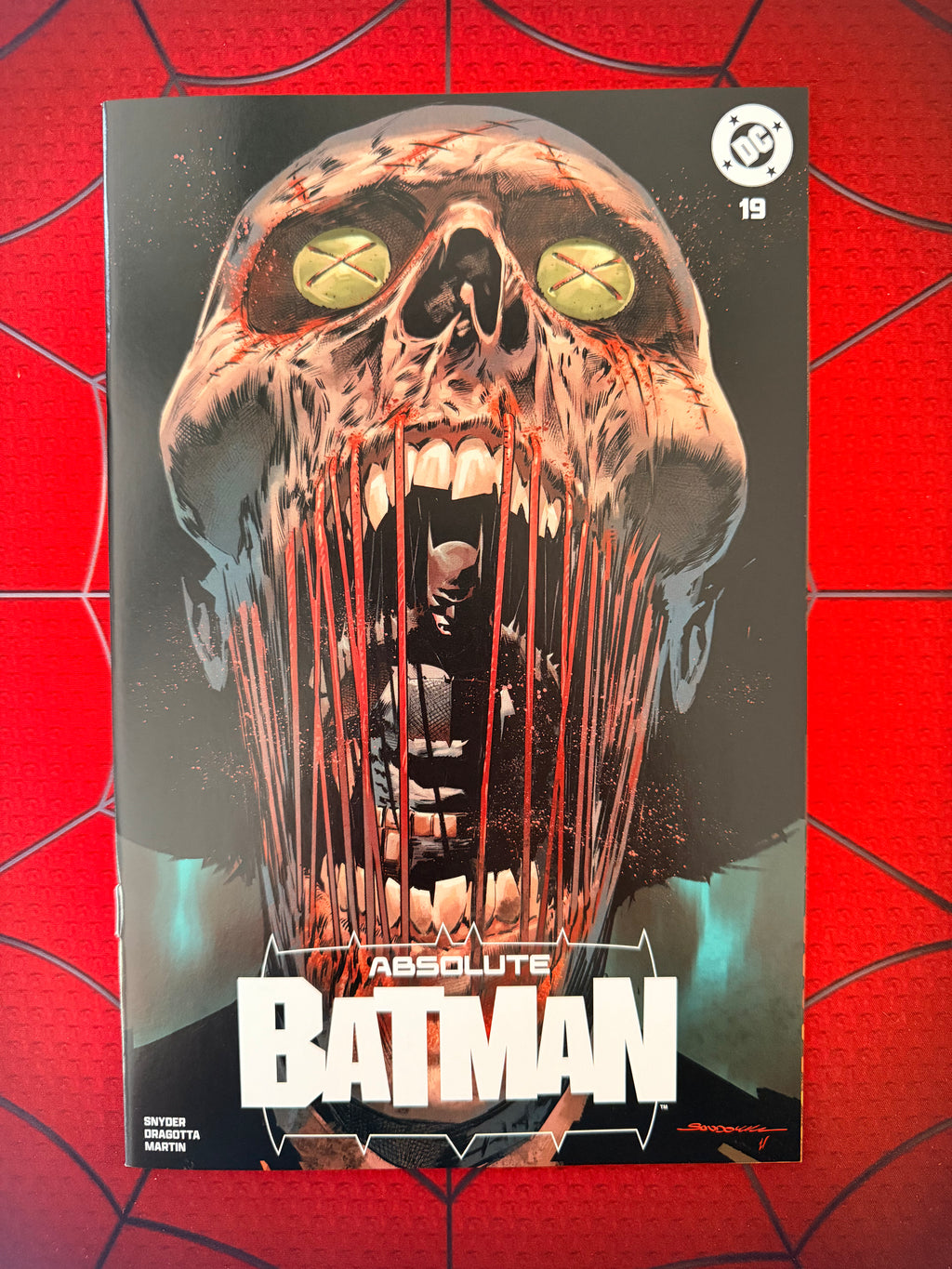 ABSOLUTE BATMAN #19 RAFA SANDOVAL TRADE DRESS VARIANT