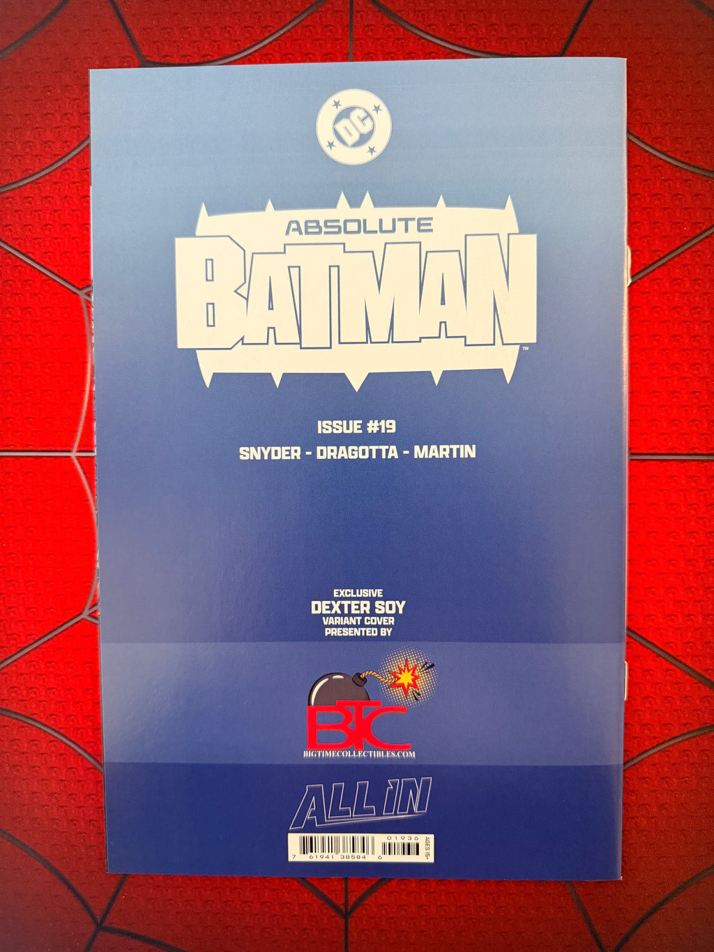 ABSOLUTE BATMAN #19 DEXTER SOY TRADE DRESS VARIANT